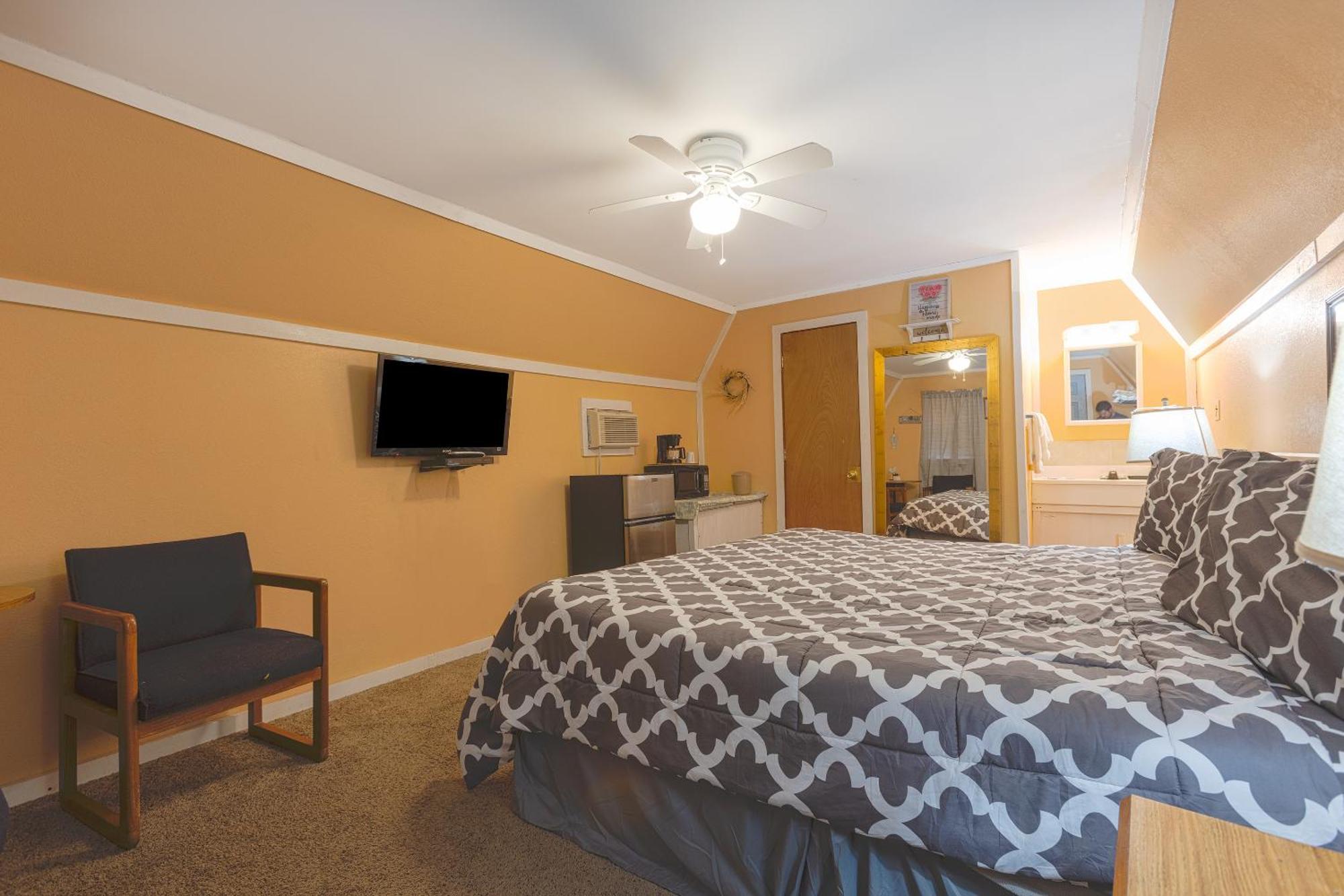 Parkside Motel By Oyo Meadville Conneaut Lake Conneaut Lakeshore エクステリア 写真